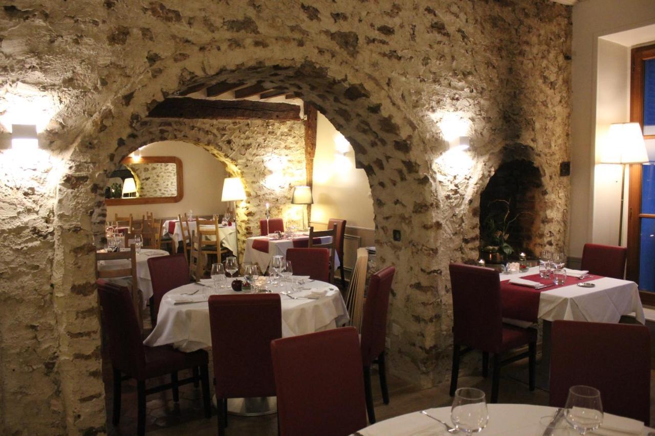 Logis Hotel & Restaurant - Le Manoir De Sauvegrain Saint-Lambert  ภายนอก รูปภาพ