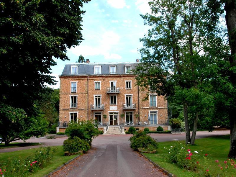 Logis Hotel & Restaurant - Le Manoir De Sauvegrain Saint-Lambert  ภายนอก รูปภาพ
